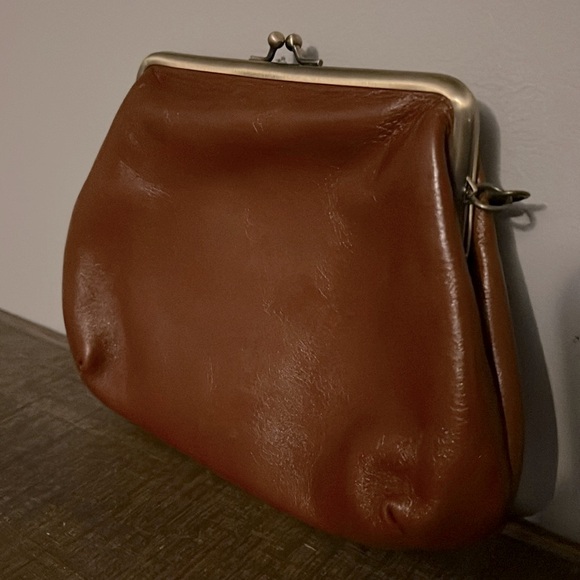 Patricia Nash Like New! Savena Leather Kisslock Wristlet - Picture 2 of 4